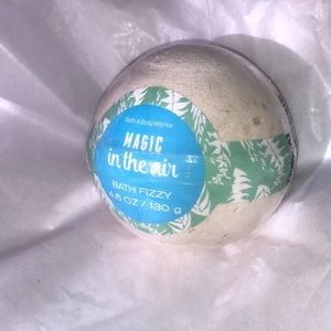 NWT Bath & Body Works Magic In The Air Bath Fizzy. Discontinued item.